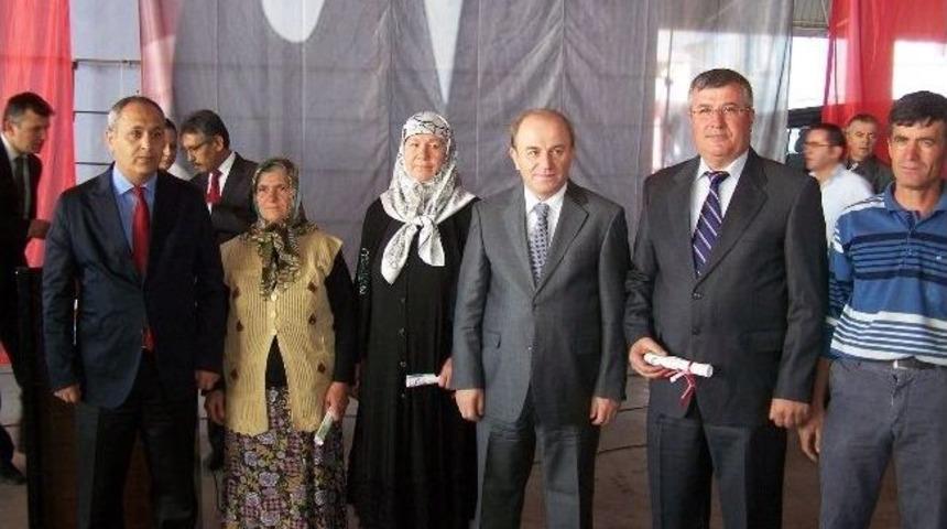 Korkuteli&rsquo;de Makine Ve Ekipman Dağıtımı Yapıldı