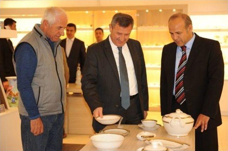 Vali, Nafi Güral'ı Ziyaret Etti G3