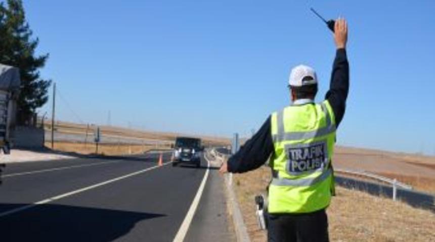 Duble Yol Ve Trafik Denetimleri &Ouml;l&uuml;ml&uuml; Kazaları Sona Erdirdi