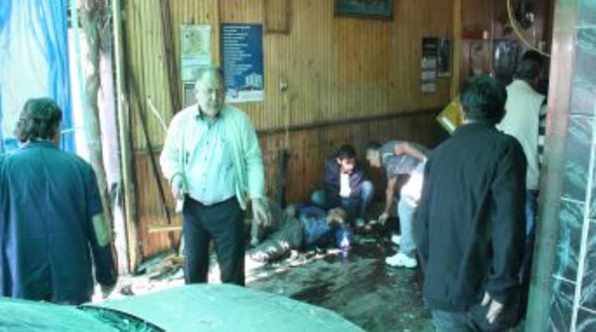 Banaz'da Trafik Kazası: 1 &Ouml;l&uuml;, Ikisi Ağır 7 Yaralı