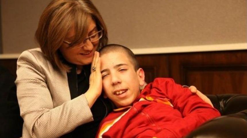 Murat Sara&ccedil;'ın Bakana attığı tweet umut oldu