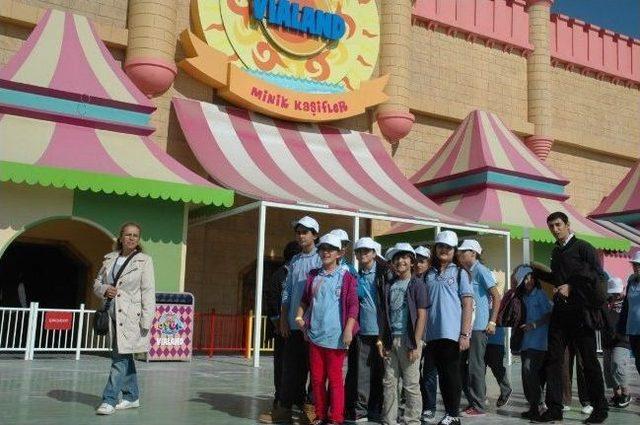 Beylikd&uuml;z&uuml; Belediyesi Yetim &Ccedil;ocukları Sevindirdi 1