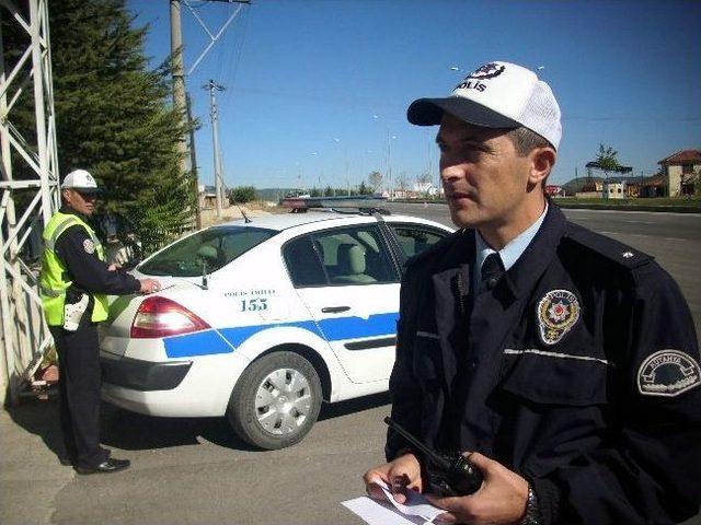 "bayram Sevinci &Uuml;z&uuml;nt&uuml;ye D&ouml;nmesin" 2