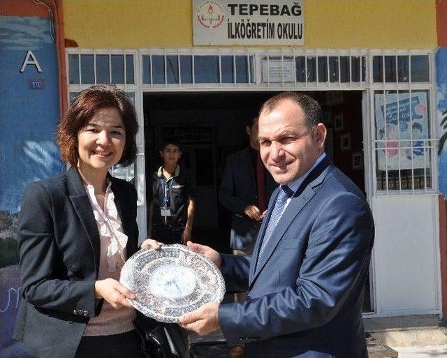 Japonya B&uuml;y&uuml;k El&ccedil;iliği Proje Danışmanından Tepebağ İlkokulu na Ziyaret 1