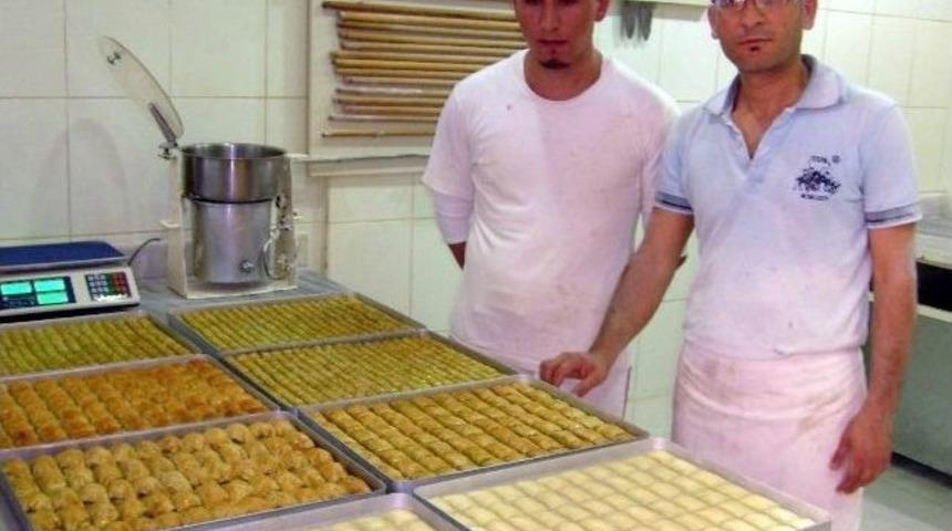 Bayram Tatlıcıların Y&uuml;z&uuml;n&uuml; G&uuml;ld&uuml;rd&uuml;