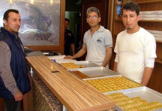 Bayram Tatlıcıların Y&uuml;z&uuml;n&uuml; G&uuml;ld&uuml;rd&uuml; 1