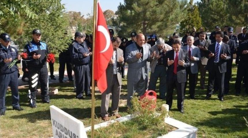 Emniyet Mensuplarından Şehitlik Ziyareti