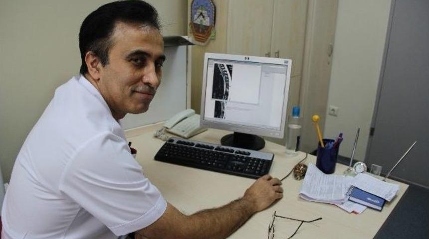 (&ouml;zel Haber) İzmirli Doktor Fe&ccedil;li Hastayı Y&uuml;r&uuml;tt&uuml;