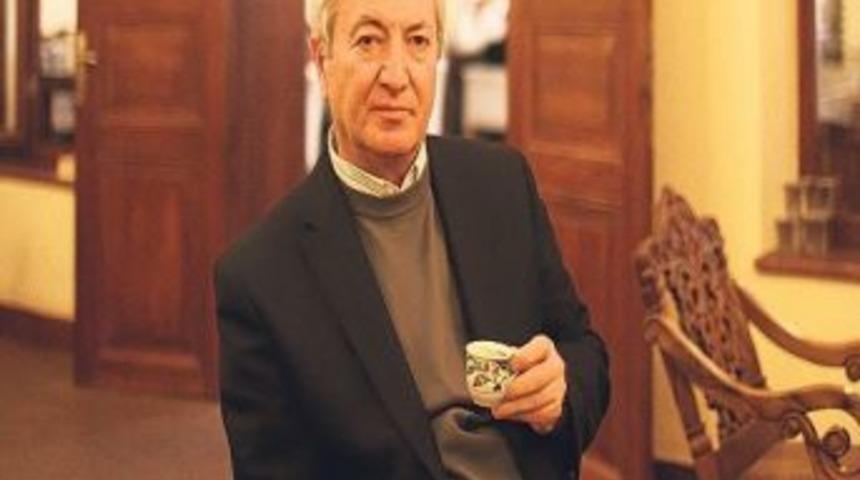 Be&uuml;, &Uuml;nl&uuml; Edebiyat&ccedil;ı Beşir Ayvazoğlu&rsquo;nu Ağırlayacak