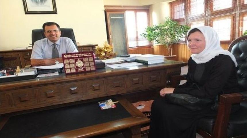 Ukraynalı Alona Müslüman Oldu