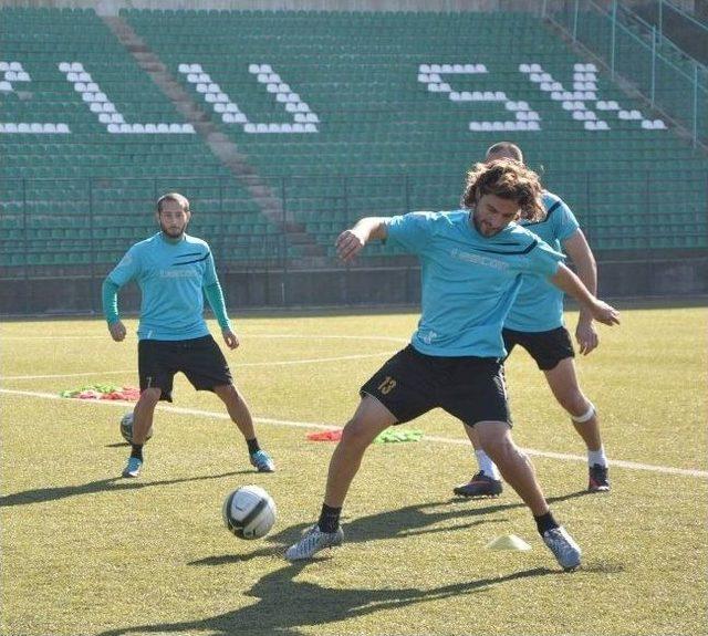 Kozlu Belediyespor, Çayırovaspor Maçı Hazırlıklarını Sürdürüyor