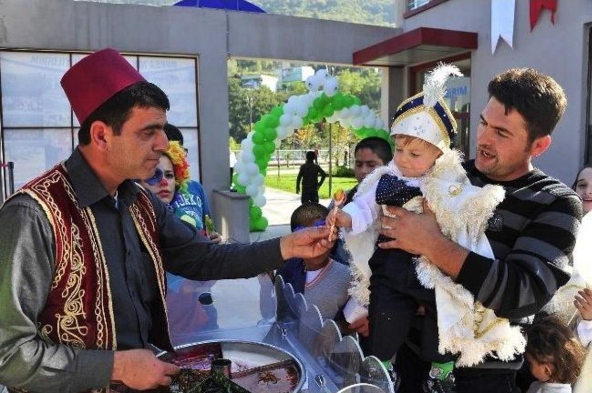 Yıldırım Belediyesi&rsquo;nde Toplu S&uuml;nnet Ş&ouml;leni