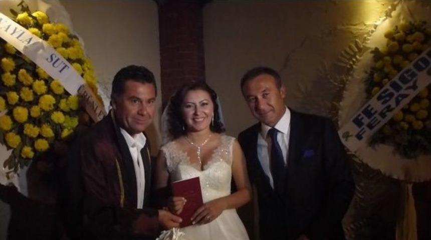 Başkan Mehmet Kocadon &Ccedil;iftleri Mutlu G&uuml;nlerinde Yalnız Bırakmadı