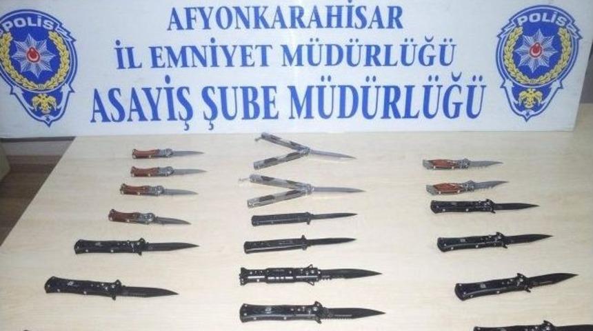 Afyonkarahisar&rsquo;da Seyyar Bı&ccedil;ak Satıcılarına Y&ouml;nelik Operasyon