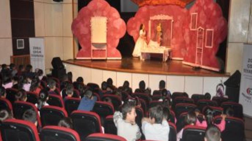 Mehmet Zorlu Vakfı Ve Polis Yatılı Okuyan &Ccedil;ocukları Eğlendirdi