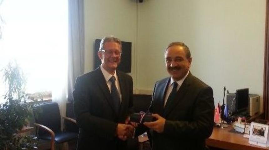 Ak Partili Tekelioğlu, Ron Keller'i Ağırladı