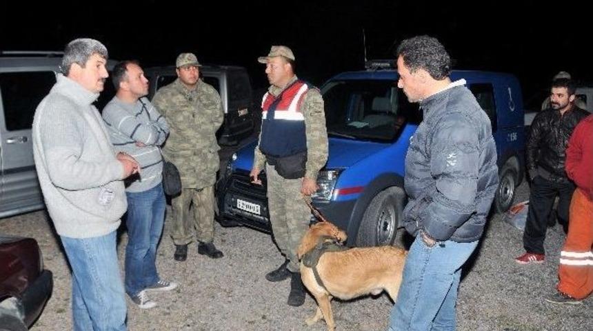 Akşam Saatlerinde İz Takip K&ouml;peği Ve Yaklaşık 100 Kişiyle Başlatılan Arama &Ccedil;alışmalarından Sonu&ccedil; &Ccedil;ıkmadı