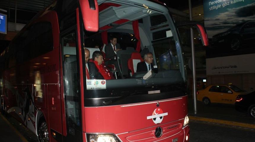 Milli Takım Yurda D&ouml;nd&uuml;