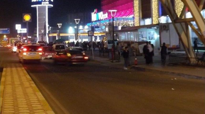 Kızılay Ninova Park &Ouml;n&uuml;nde Kan Bağışı Kampanyası Başlattı