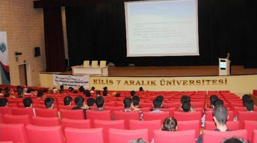 &Uuml;niversitede K&uuml;t&uuml;phane Oryantasyon Eğitimi Verildi