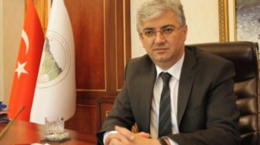 Vali Tepe: Bayramlar Toplumu Bir Arada Tutan G&uuml;nlerdir