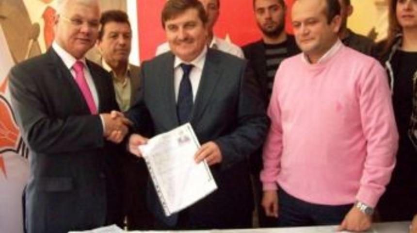 Ak Parti'den Resmi İlk Başvuruyu Abidin Kazan&ccedil; Yaptı