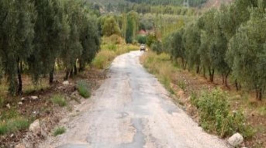 Aksu'nun Bozuk Yolu Kırkağa&ccedil;lıları İsyan Ettirdi