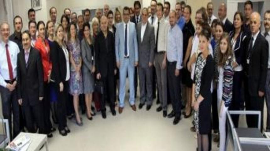 Akdeniz &Uuml;niversitesi Hastanesi&rsquo;nde Bayramlaşma