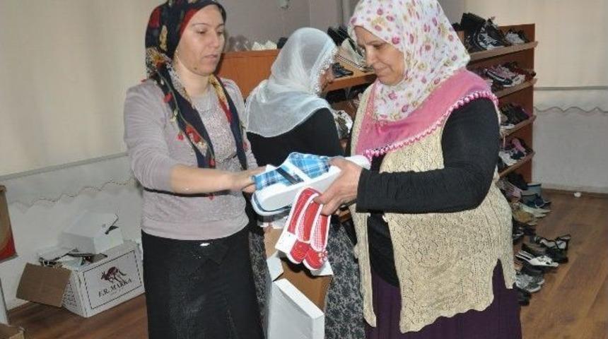 Bağlar Belediyesi Fakir Vatandaşlara Yardım Elini Uzattı