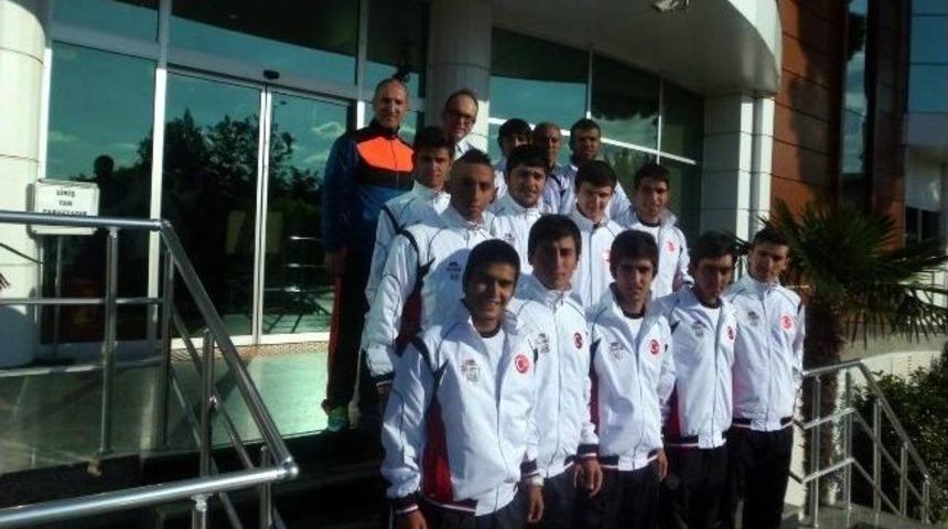 Amat&ouml;r Takıma Sağlık Sponsoru Oldular