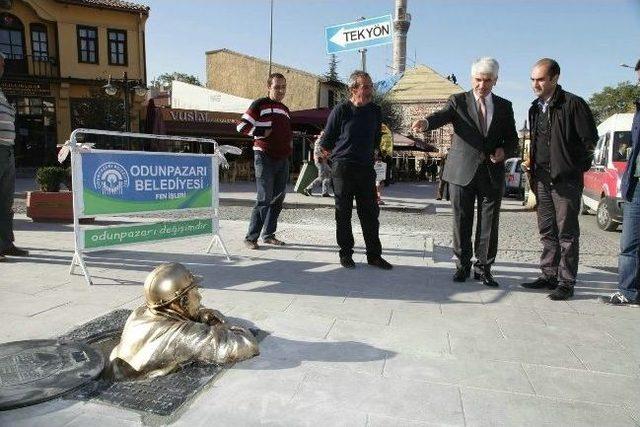 Eskişehir Sokaklarında &Uuml;&ccedil; Boyutlu Sokak Sanatı Uygulaması 1