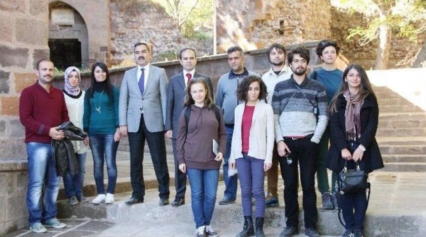 Ahlat’ta Tarihi Yapılar İncelendi