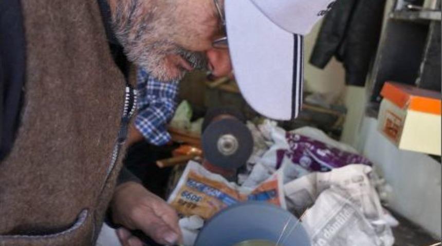 Kurban, Bı&ccedil;ak&ccedil;ıların Y&uuml;z&uuml;n&uuml; G&uuml;ld&uuml;rd&uuml;