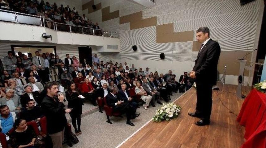 Chp Genel Başkan Yardımcısı Umut Oran&rsquo;dan Gen&ccedil;lere Tavsiye