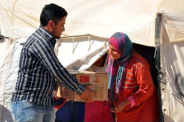 Süleyman Şah Çadır Kent’te Temizlik Seti Dağıtıldı