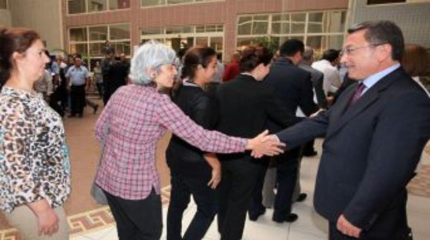 Seyhan Belediye Başkanı &Ouml;zt&uuml;rk, Personeliyle Bayramlaştı
