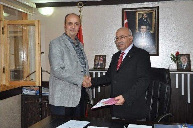 Mehmet &Uuml;nl&uuml;, Aday Adaylık Başvurusunu Yaptı 1