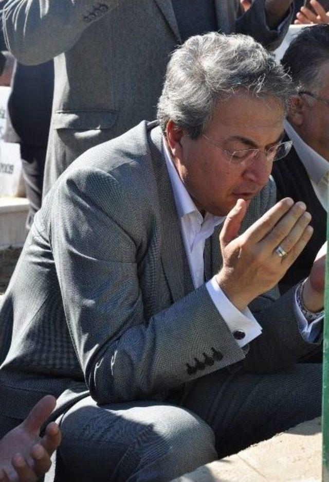 Belediye Başkanı Hasan Ünver’in Annesi Toprağa Verildi 1