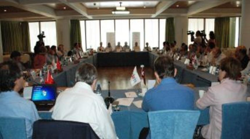 Bakan Bağış: Paketle Ilgili Avrupa'dan Gelen Tepkilerin Hepsi Olumlu