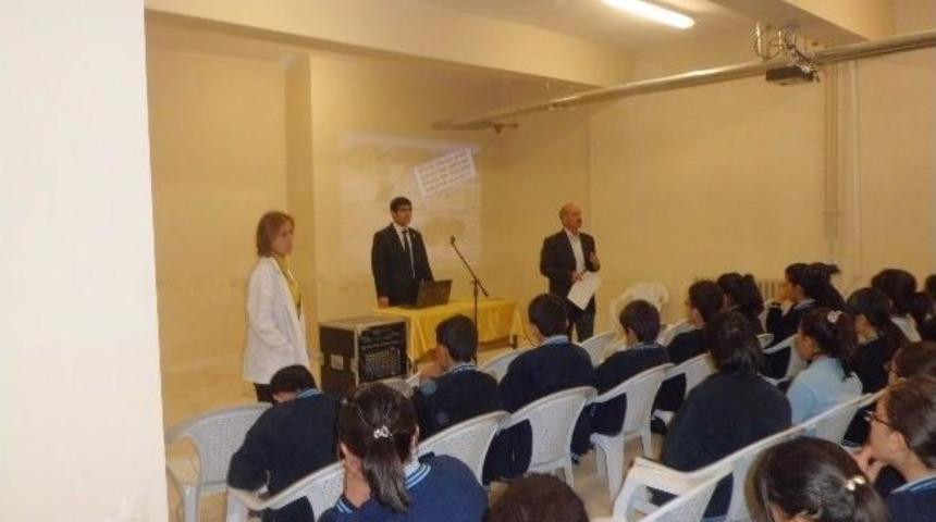 Kars&rsquo;ta Polis &Ouml;ğrencileri Bilgilendirdi