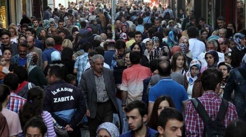 Alışveriş Yerlerinde Bayram Yoğunluğu