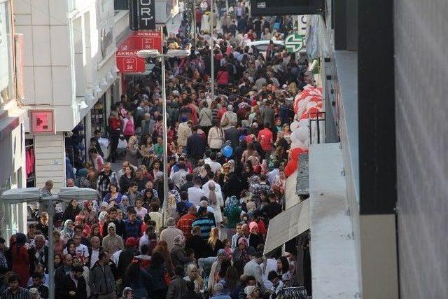 Alışveriş Yerlerinde Bayram Yoğunluğu