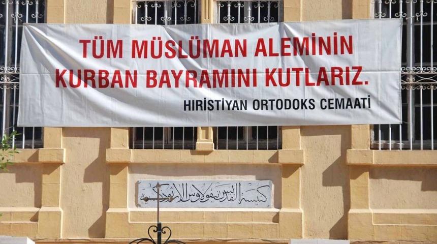 Hristiyanlardan Pankartlı Bayram Kutlaması