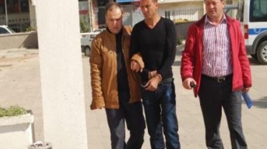 3 Yıldır Aranan Şahıs Kız Arkadaşı İle Kavga Edince Yakalandı