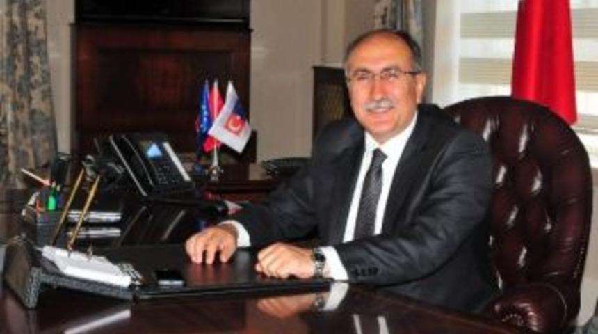 Vali Savaş Kurban Bayramı&rsquo;nı Kutladı