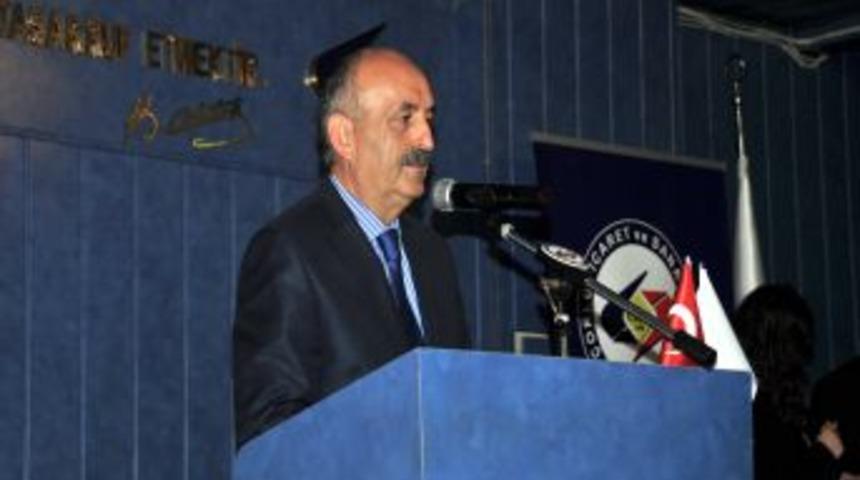 Bakan Yazıcı: 'Andımız'ı Yasaklamadık, Okumak Isteyen Okusun