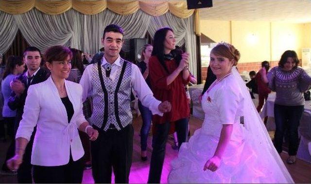 Yetiştirme Yurdundaki Aşk Mutlu Sonla Bitti 2