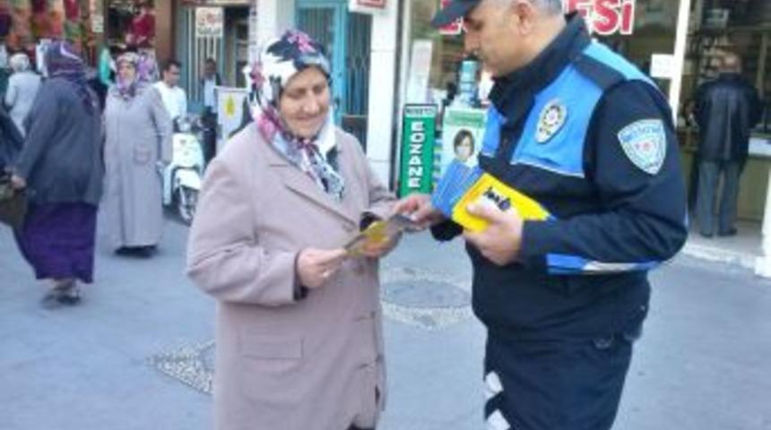 Sahte Paraya Karşı Vatandaş Broş&uuml;rle Uyarıldı