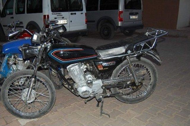 Motosiklet Hırsızları Yakalandı: 5 Gözaltı 1