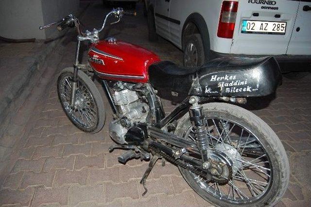 Motosiklet Hırsızları Yakalandı: 5 Gözaltı 2
